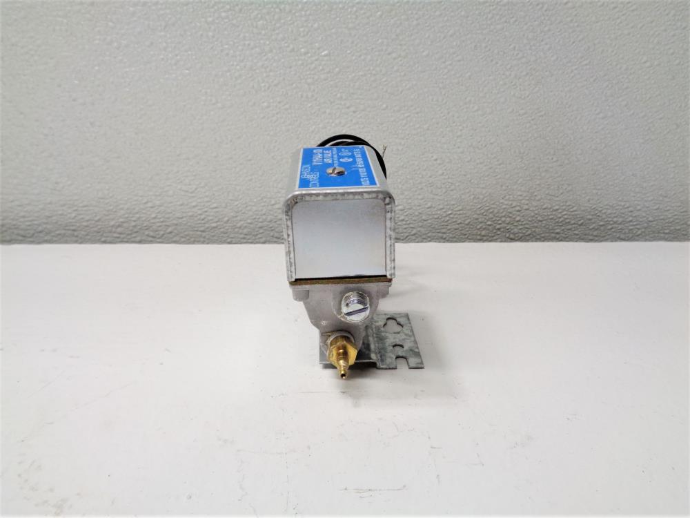 Johnson Controls 3-Way Solenoid Air Valve V11HAA-100